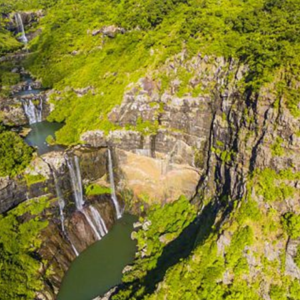 7 Cascades Hike (Tamarind Falls)